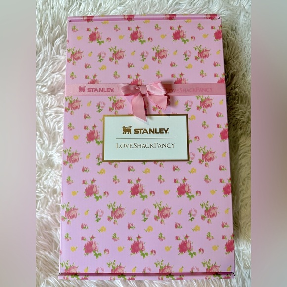 NEW Stanley x LoveShackFancy Ibiza Sunset 40oz Quencher H2.0 FlowState Tumbler - Picture 13 of 14